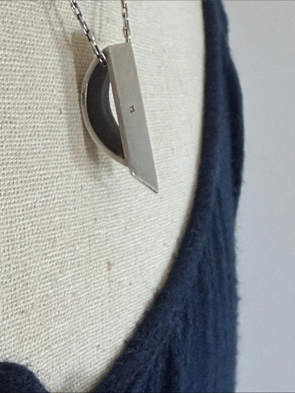 Sleek Silver Curved Pendant Necklace - Women's Jewelry